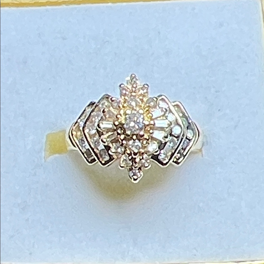Elegant 14k Yellow Gold And Genuine Diamond  Ring 1 CTW